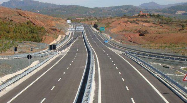 Buxheti, 58 mln euro pagesa per 12 kompani ndertimi, Fusha e Salillari marrin 45 per qind te shumes
